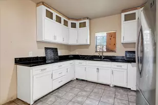 821 Martin Luther King Dr, Ames, TX 77575 - Photo 37