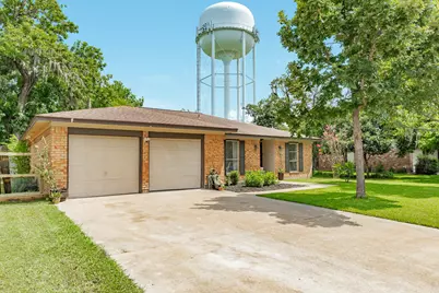 310 Dogwood Street, Lake Jackson, TX 77566 - Photo 25