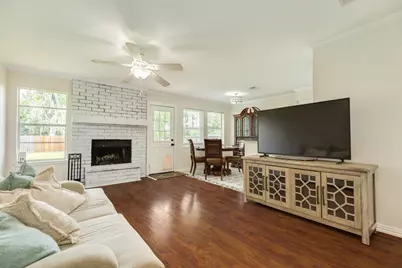 310 Dogwood Street, Lake Jackson, TX 77566 - Photo 19