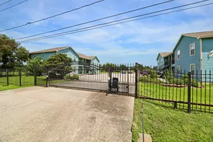 2013 Ellis School Rd, Baytown, TX 77521 - Photo 5