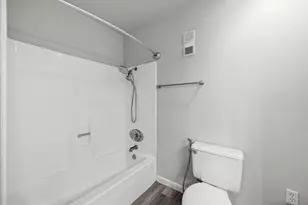 10152 Longmont Dr, Houston, TX 77042 - Photo 29