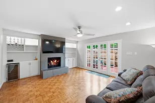 10152 Longmont Dr, Houston, TX 77042 - Photo 25