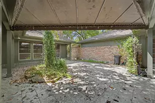 2710 N Logrun Cir, The Woodlands, TX 77380 - Photo 27