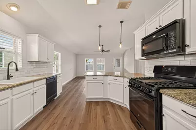 18 Carmel Chase Court, Manvel, TX 77578 - Photo 9