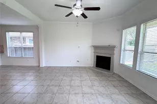 2938 Fox Ledge Ct, Conroe, TX 77301 - Photo 11