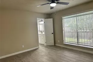 8708 Haverstock Dr, Houston, TX 77031 - Photo 9