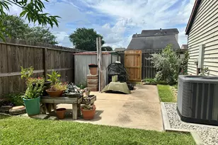 8708 Haverstock Dr, Houston, TX 77031 - Photo 19