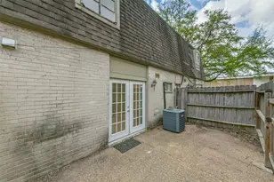 815 S Ripple Creek Dr, Houston, TX 77057 - Photo 11