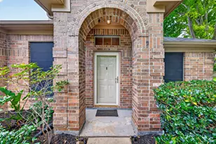 16831 Dunbar Grove Ct, Sugar Land, TX 77498 - Photo 5