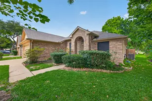 16831 Dunbar Grove Ct, Sugar Land, TX 77498 - Photo 3