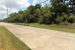7965 Pecan Dr, Beaumont, TX 77713 - Photo 19