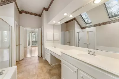 55 N Crossed Birch Place, The Woodlands, TX 77381 - Photo 17