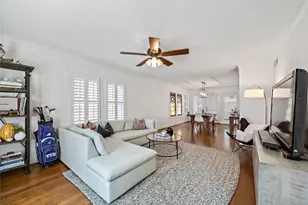 2324 Goldsmith St, Houston, TX 77030 - Photo 3