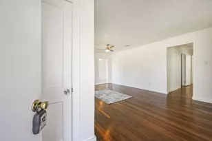 7546 Greendowns St, Houston, TX 77087 - Photo 11