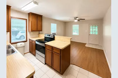 5801 Sapp Road, Conroe, TX 77304 - Photo 3
