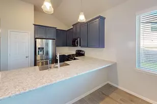 1707 Prairie Ridge Ct, Angleton, TX 77515 - Photo 11