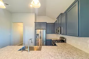 1707 Prairie Ridge Ct, Angleton, TX 77515 - Photo 13