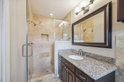 5211 W Bellfort Avenue, Houston, TX 77035 - Photo 11