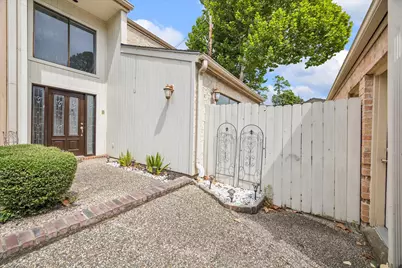 9322 Briar Forest Drive, Houston, TX 77063 - Photo 7