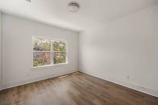 1745 Ojeman Point Ln, Houston, TX 77055 - Photo 37