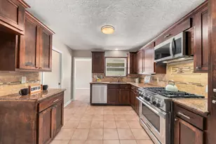 5802 Jason St, Houston, TX 77074 - Photo 3