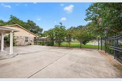 8522 Westview Drive, Houston, TX 77055 - Photo 25