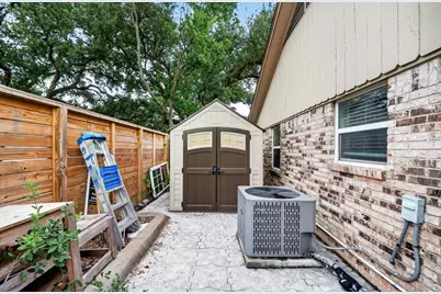 8522 Westview Drive, Houston, TX 77055 - Photo 33