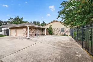 8522 Westview Dr, Houston, TX 77055 - Photo 29