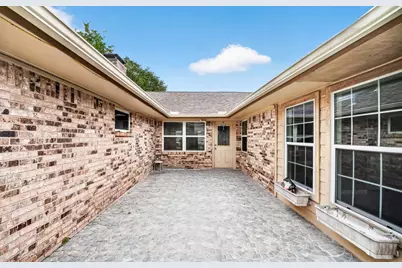 8522 Westview Drive, Houston, TX 77055 - Photo 7