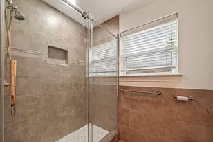 8522 Westview Dr, Houston, TX 77055 - Photo 13