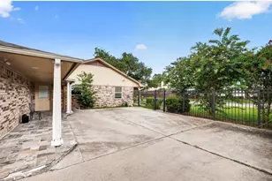 8522 Westview Dr, Houston, TX 77055 - Photo 23