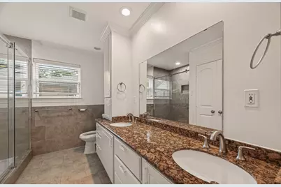 8522 Westview Drive, Houston, TX 77055 - Photo 19