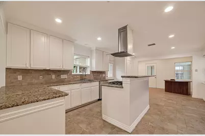 8522 Westview Drive, Houston, TX 77055 - Photo 13