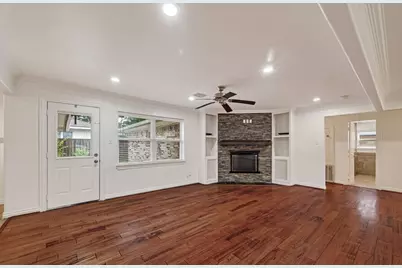 8522 Westview Drive, Houston, TX 77055 - Photo 5