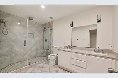 8522 Westview Drive, Houston, TX 77055 - Photo 15