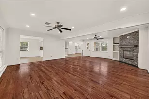 8522 Westview Dr, Houston, TX 77055 - Photo 3