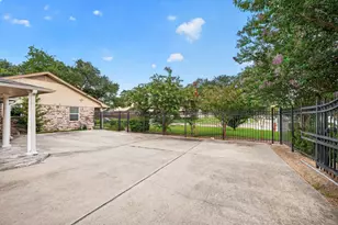 8522 Westview Dr, Houston, TX 77055 - Photo 31