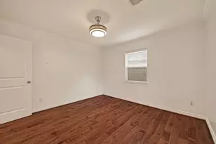 8522 Westview Dr, Houston, TX 77055 - Photo 11