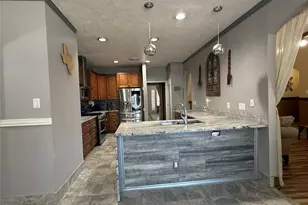 9718 Crystal Blvd, Baytown, TX 77521 - Photo 7