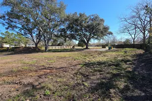 414 Gordy Rd, Bacliff, TX 77518 - Photo 5