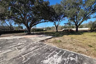 414 Gordy Rd, Bacliff, TX 77518 - Photo 9