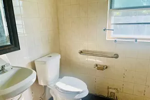 7328 Bauman Rd, Houston, TX 77022 - Photo 11