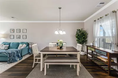 512 Forest Village Circle, La Marque, TX 77568 - Photo 13