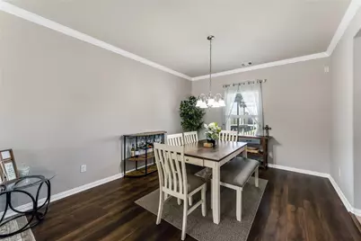 512 Forest Village Circle, La Marque, TX 77568 - Photo 11