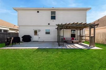 512 Forest Village Circle, La Marque, TX 77568 - Photo 3