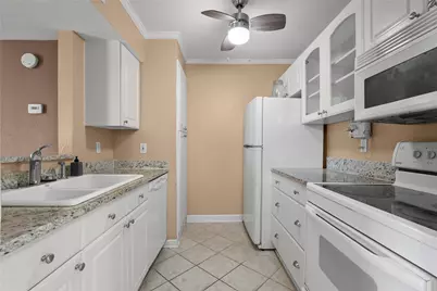 18515 Egret Bay Boulevard #1103, Webster, TX 77058 - Photo 11