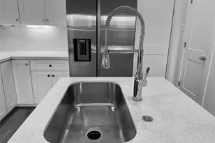 5624 Bertellis Ln, Houston, TX 77091 - Photo 11