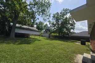 1824 Magnolia St, Liberty, TX 77575 - Photo 5