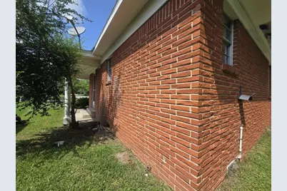 1824 Magnolia Street, Liberty, TX 77575 - Photo 3