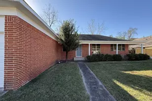 1824 Magnolia St, Liberty, TX 77575 - Photo 1